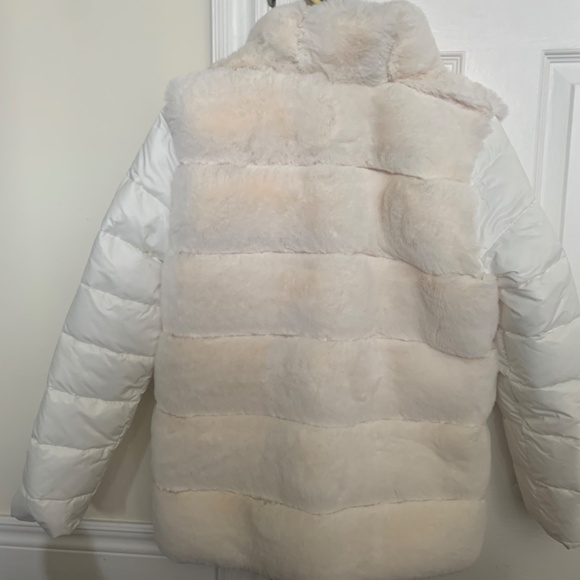 Josef Ribkoff Ladies’ White Winter Jacket with cream colored faux fur- Size Smal - Picture 2 of 3